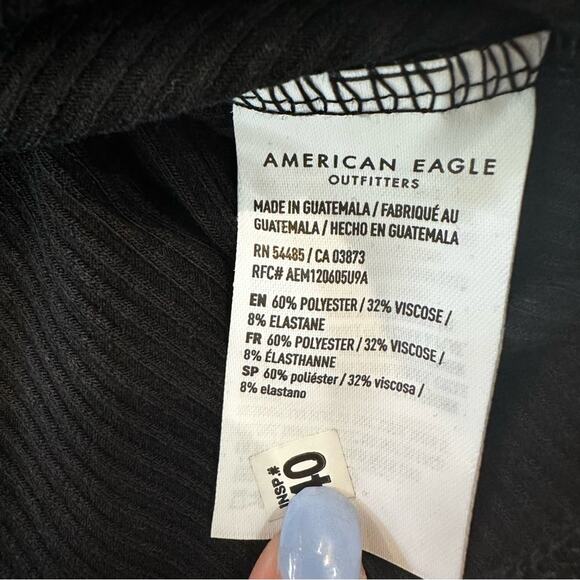 American Eagle AE Cropped Notch Neck Black Tank Top Women’s Size Medium M Basic - Picture 4 of 8